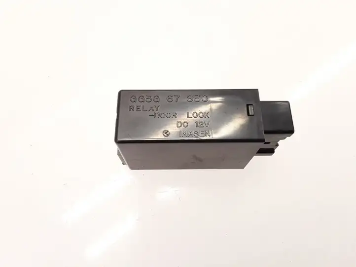 Mazda Demio (1996 - 2002) GG3G67830 Реле центрального замка — фото 1