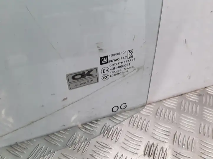 Opel Karl (2015 - ) 43R000054 Стекло задней двери — фото 2