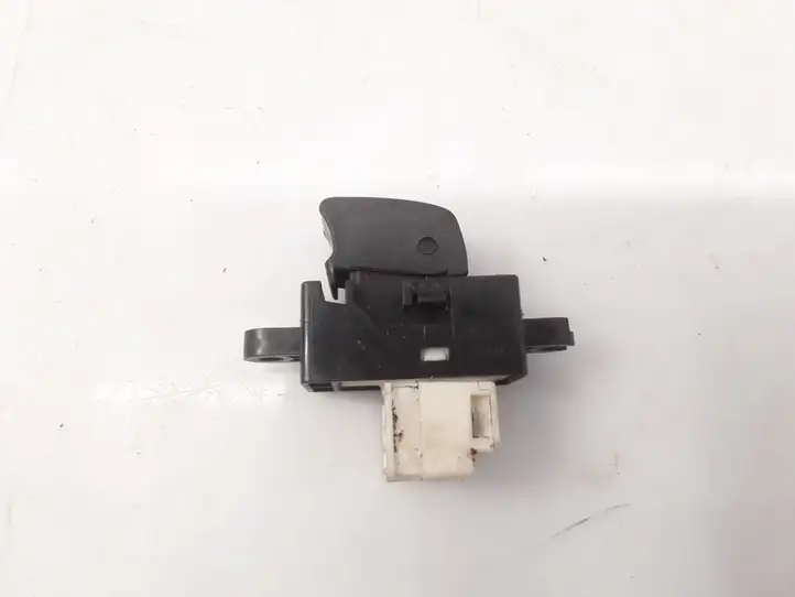 Nissan Almera N16 (2000 - 2010) Кнопка стеклоподъемников — фото 1