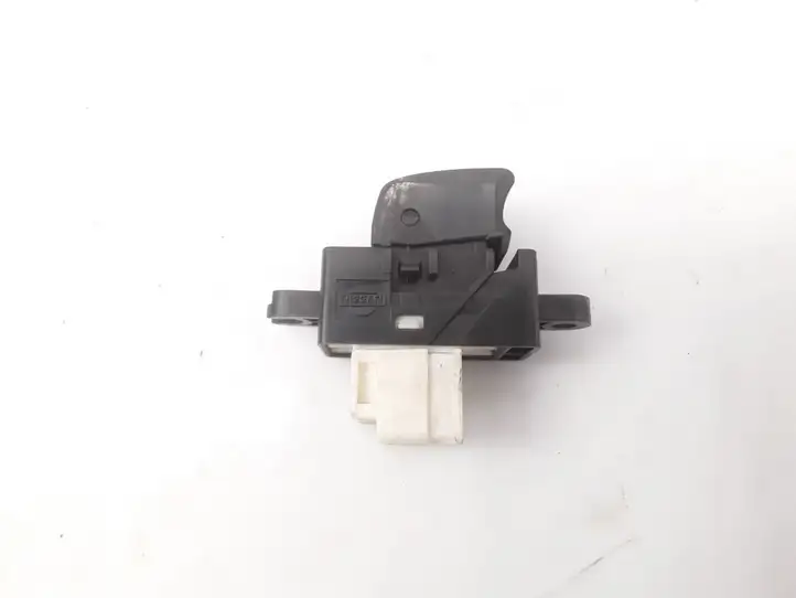 Nissan Almera N16 (2000 - 2010) Кнопка стеклоподъемников — фото 2