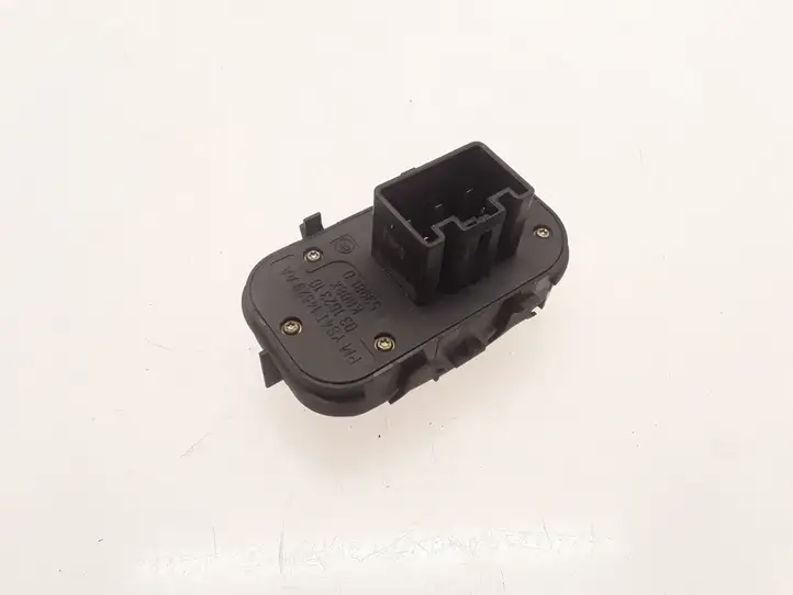 Ford Focus (1998 - 2004) YS4T14529AA Кнопка стеклоподъемников — фото 2