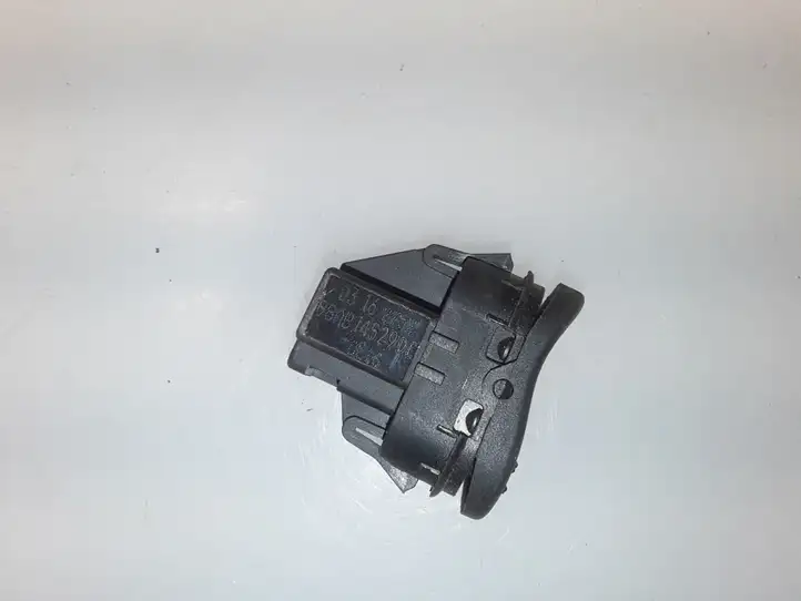 Ford Focus (1998 - 2004) 98AB14529DC Кнопка стеклоподъемников — фото 3