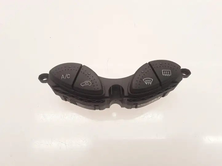 Ford Focus (1998 - 2004) 98AG19A945CH Кнопка обогрева стекла — фото 1
