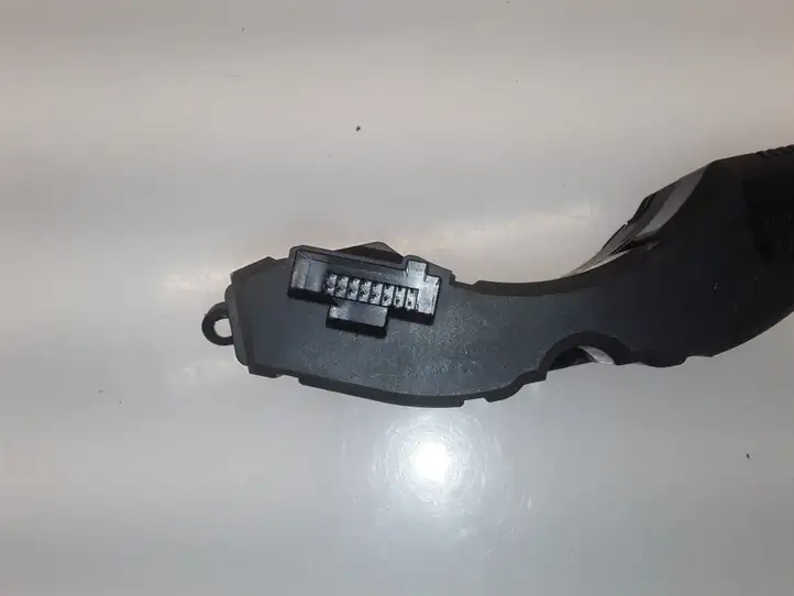Ford Focus (1998 - 2004) 98AG19A945CH Кнопка обогрева стекла — фото 3