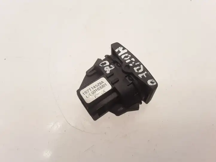 Ford Mondeo Mk III (2000 - 2007) 1S7T14529A Блок кнопок стеклоподъемников — фото 2