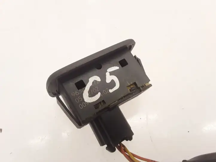 Citroen C5 (2001 - 2004) 96326947ZF Кнопка стеклоподъемников — фото 2