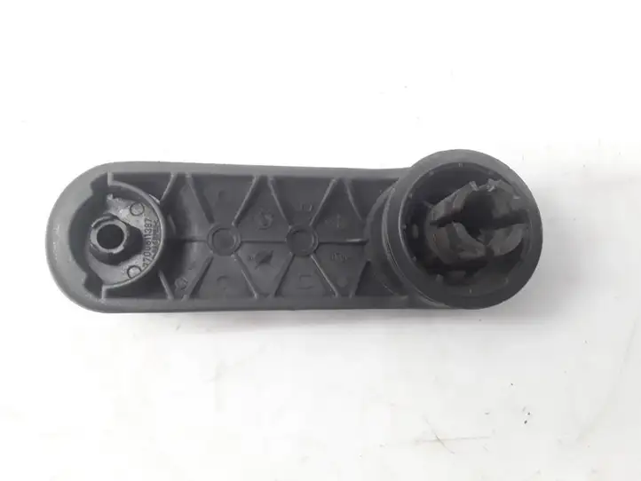 Renault Clio III (2005 - 2012) 7700811387 Ручка стеклоподъемника — фото 3