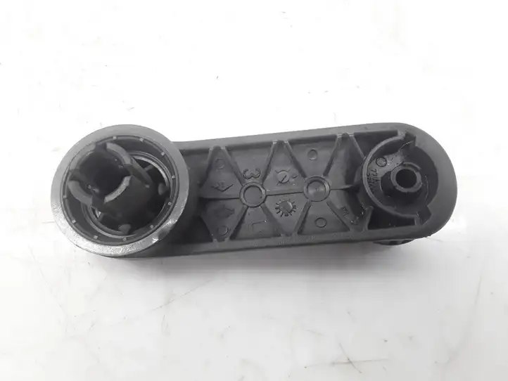 Renault Clio III (2005 - 2012) 7700811387 Ручка стеклоподъемника — фото 2