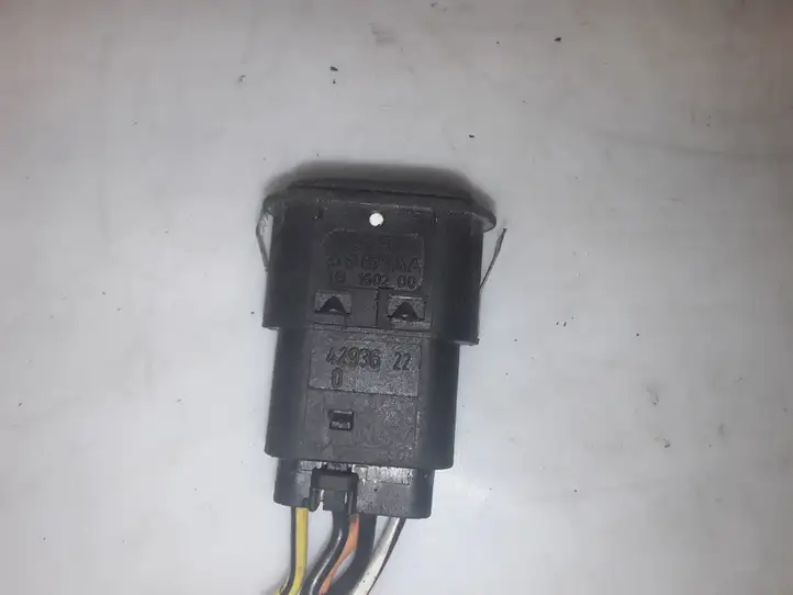 Ford Mondeo Mk III (2000 - 2007) 93BG15B679AA Блок кнопок стеклоподъемников — фото 3