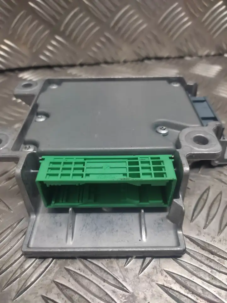 Opel Vectra C (2002 - 2005) 330518650 Блок управления SRS — фото 2