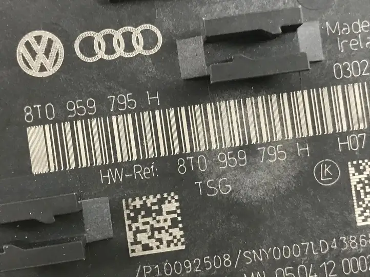 Audi A4 S4 B8 8K (2011 - 2015) 8T0959795H Блок управления дверью — фото 3
