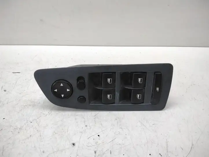 BMW 1 E81 E87 (2004 - 2011) 6970234 Кнопка стеклоподъемников — фото 1