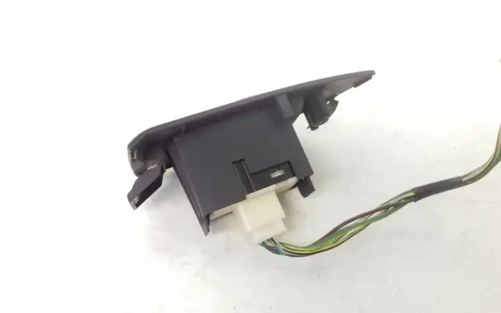 Toyota Avensis T250 (2003 - 2006) 7427105020 Блок кнопок стеклоподъемников — фото 3