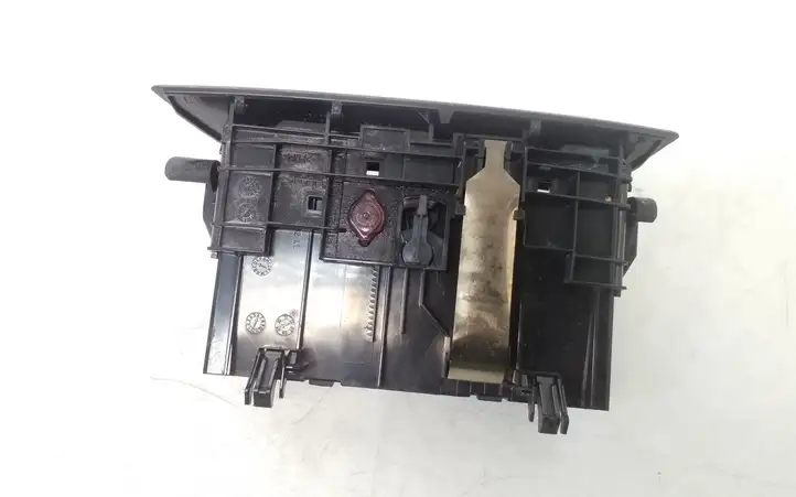 Ford Focus (2008 - 2011) 8M51A044J53A Вещевой ящик — фото 4