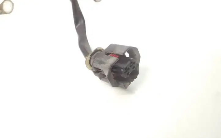 Opel Astra H (2004 - 2009) 55564209 Плюсовой провод аккумулятора — фото 4
