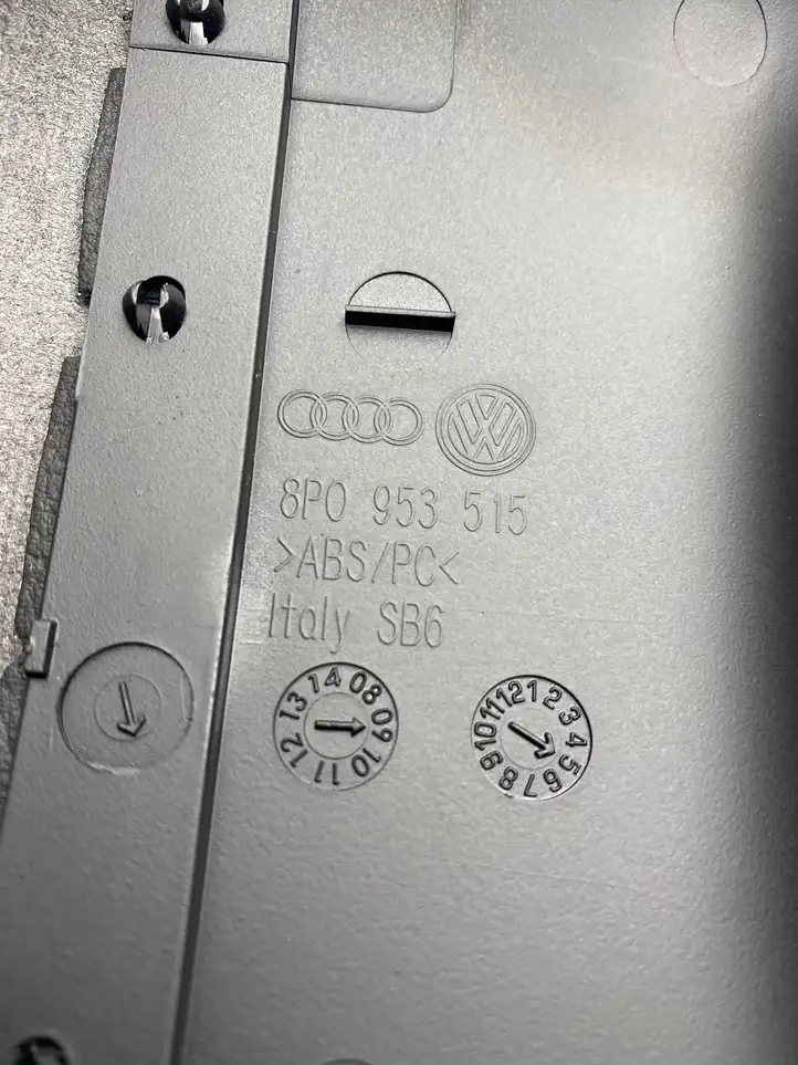 Audi A3/S3 8P (2008 - 2013) 8P0953516 Обшивка рулевой колонки — фото 7