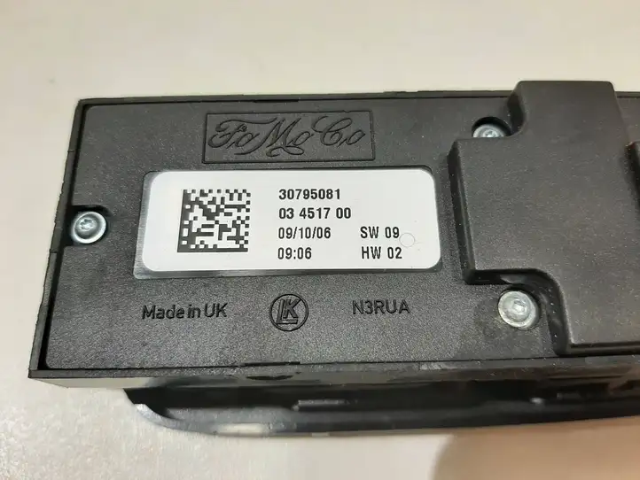 Volvo V50 (2004 - 2008) 30795081 Кнопка стеклоподъемников — фото 2