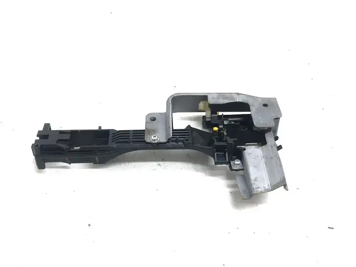 Subaru Outback (2009 - 2014) 61142FG000 Крепление наружной ручки передней двери — фото 1