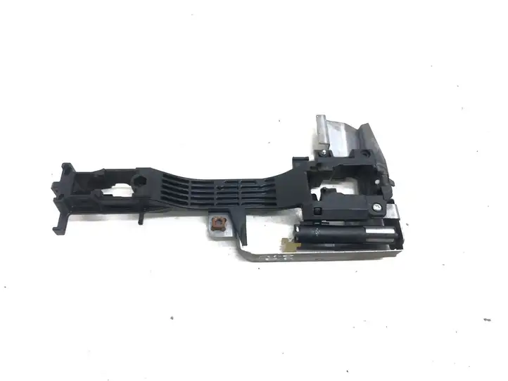 Subaru Outback (2009 - 2014) 61142FG000 Крепление наружной ручки передней двери — фото 2