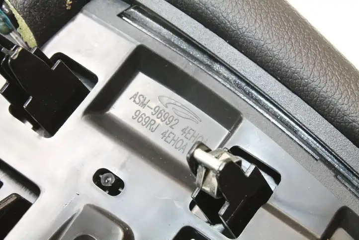 Nissan Qashqai (2013 - 2017) 969RJ4EH0A Другая деталь консоли (туннеля) — фото 6