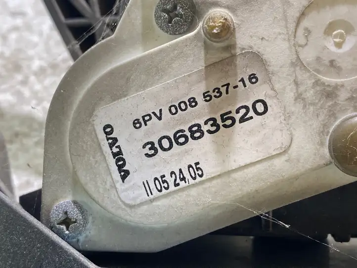 Volvo XC90 (2002 - 2006) 30683520 Педаль акселератора — фото 2