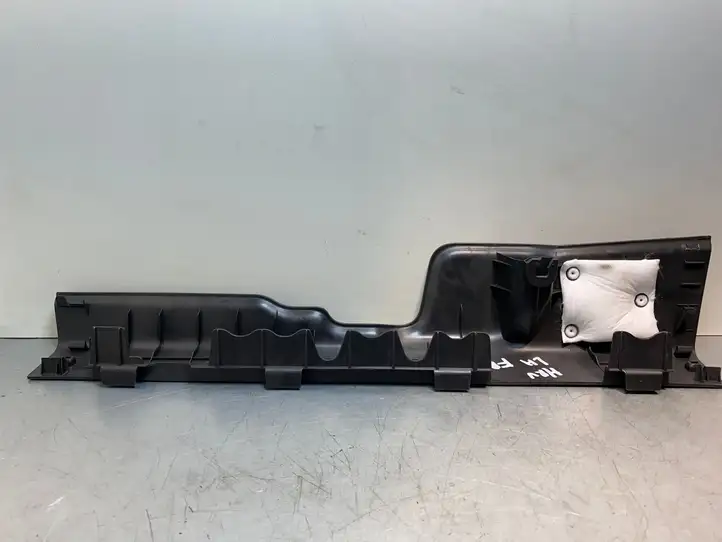 Honda HR-V (2015 - 2020) 84251T7AJ0120 Внутренняя отделка переднего порога — фото 3