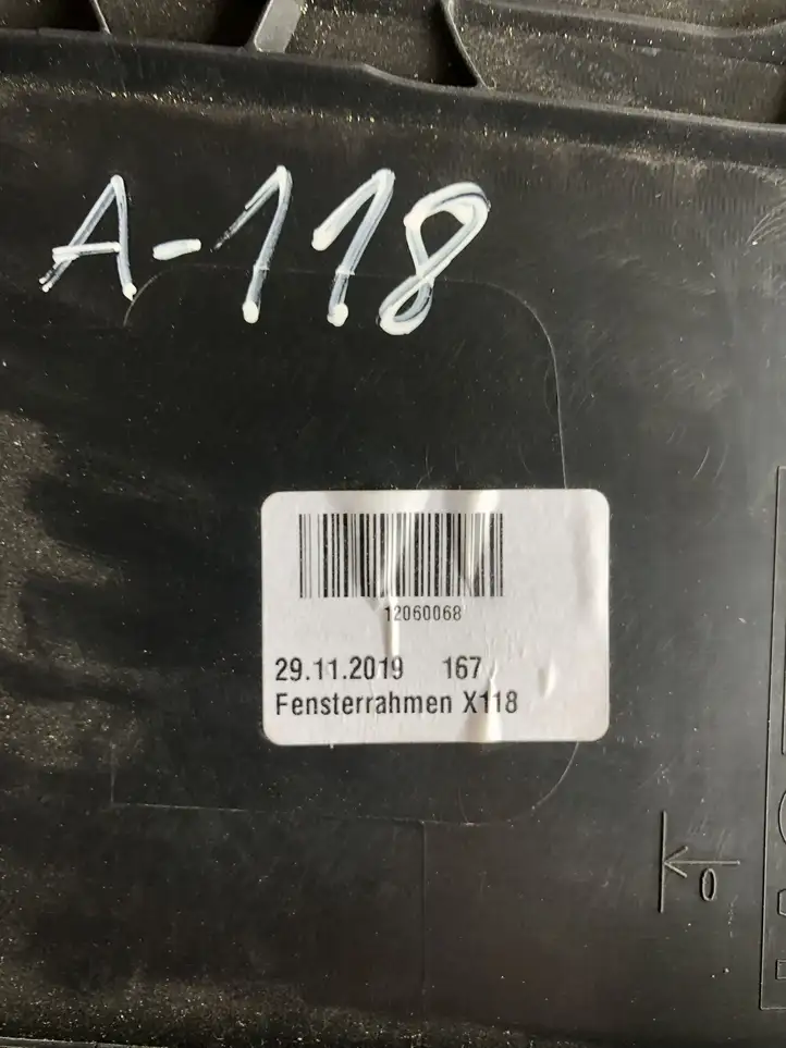 Mercedes-Benz CLA C118,X118 (2019 - ) 12060068 Комплект обшивки крышки багажника — фото 2