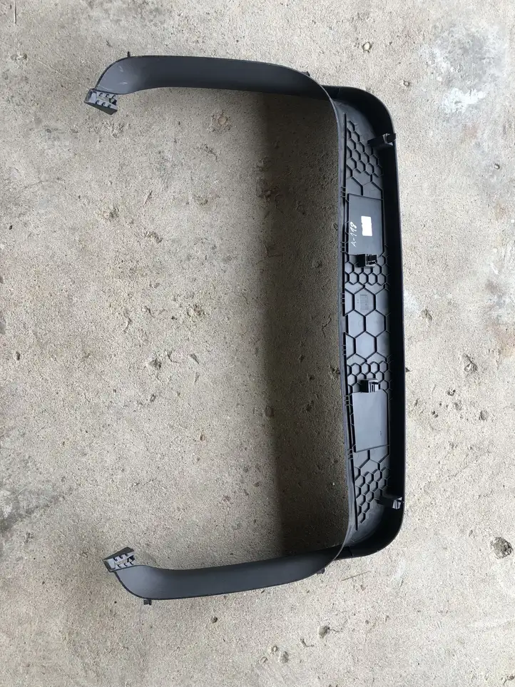 Mercedes-Benz CLA C118,X118 (2019 - ) 12060068 Комплект обшивки крышки багажника — фото 3
