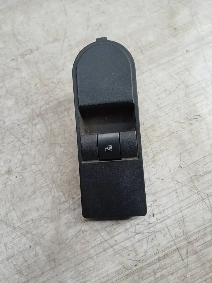 Opel Astra H (2004 - 2009) 93162638 Кнопка стеклоподъемников — фото 2