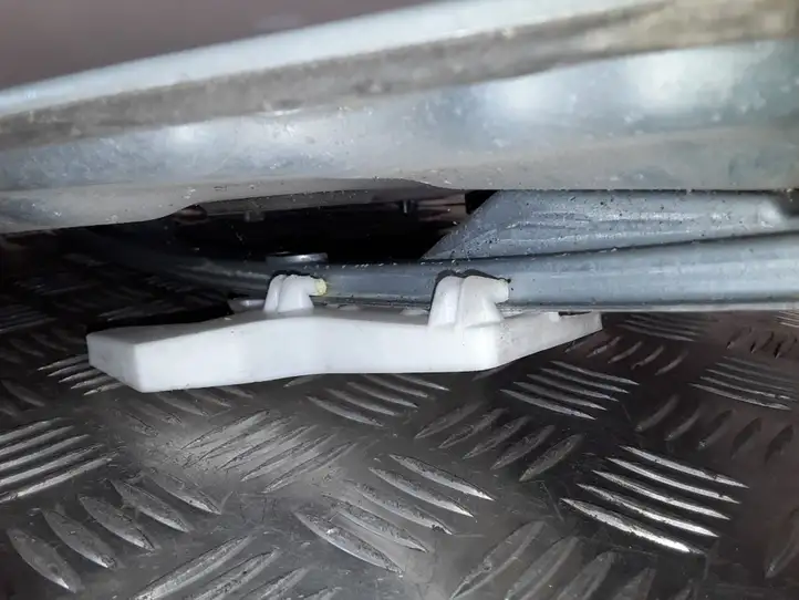 Kia Ceed (2006 - 2010) 834701H000 Механический стеклоподъемник задней двери — фото 2