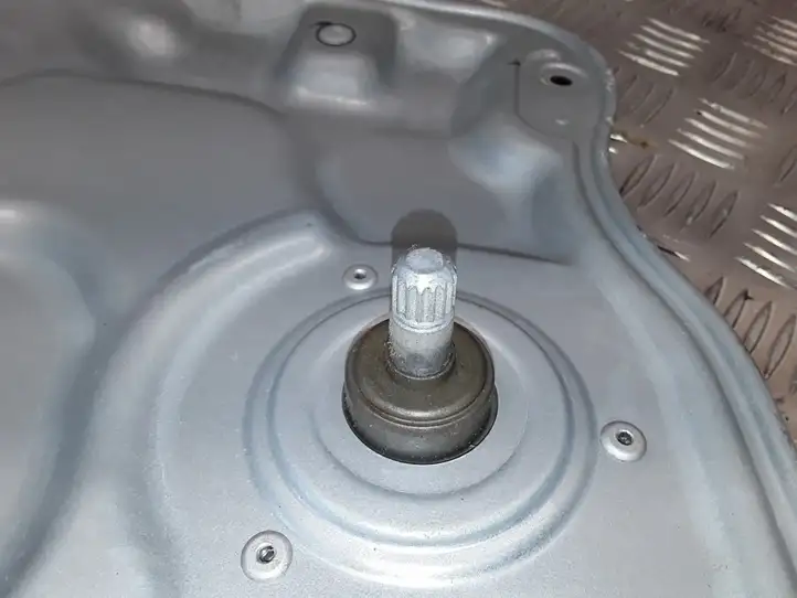 Kia Ceed (2006 - 2010) 834701H000 Механический стеклоподъемник задней двери — фото 5
