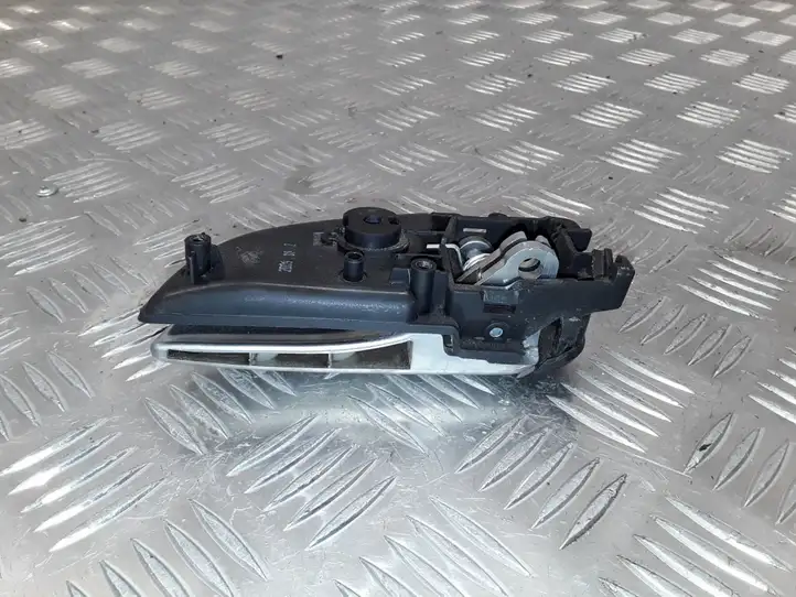 Kia Ceed (2010 - 2012) 826111H000 Внутренняя ручка двери — фото 4
