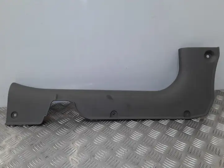 Kia Rio (2002 - 2005) K30A68720 Внутренняя отделка переднего порога — фото 1