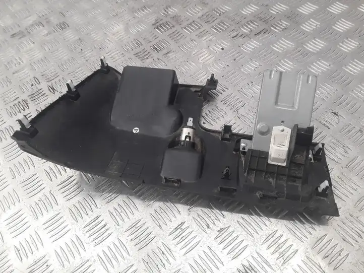 Honda FR-V (2004 - 2009) 77320SJD Передняя пепельница — фото 5