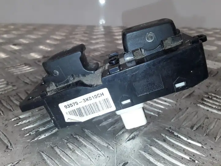 Hyundai Sonata (2003 - 2007) 935753K010CH Блок кнопок стеклоподъемников — фото 5