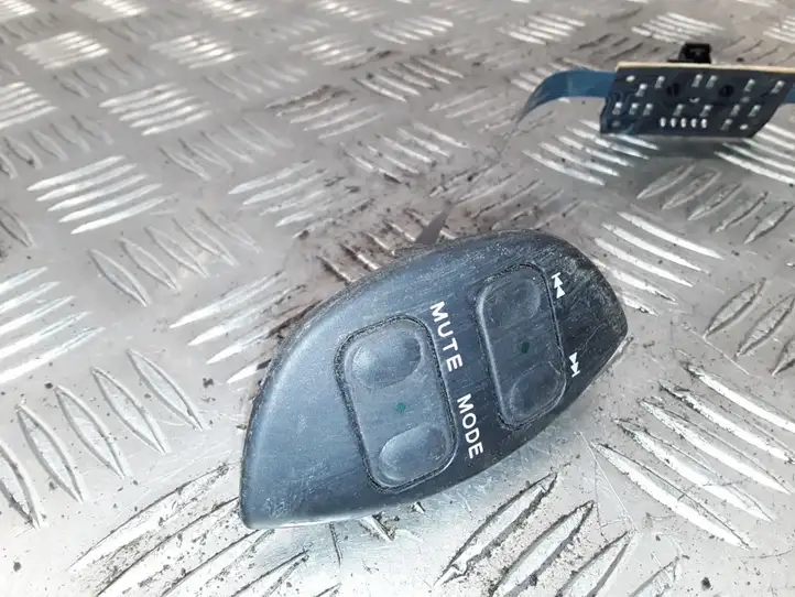 Citroen Xsara (1997 - 2006) Кнопки на рулевом колесе — фото 6