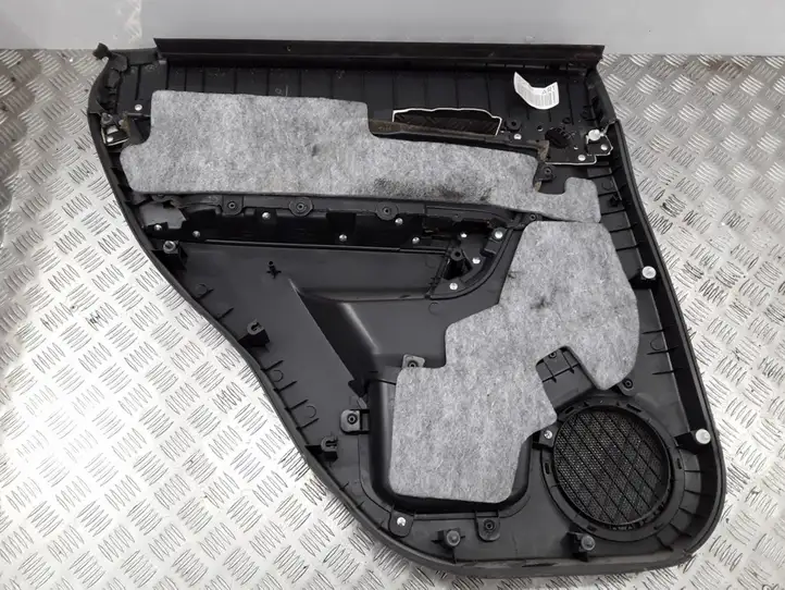 Chevrolet Captiva (2006 - 2011) 96441176 Обшивка задней двери — фото 7