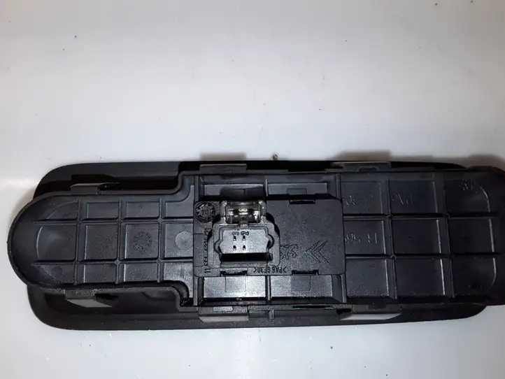 Citroen C8 (2002 - 2008) 14893750XT Кнопка стеклоподъемников — фото 7