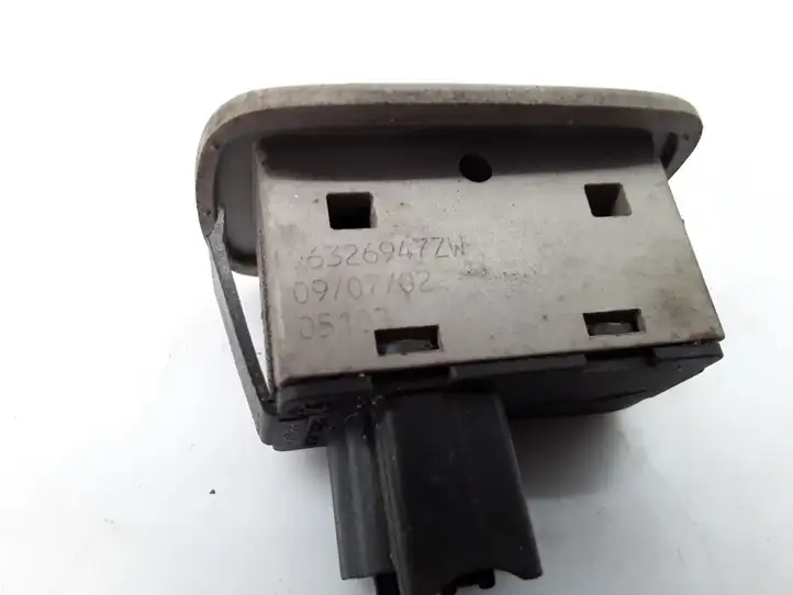 Citroen C5 (2001 - 2004) 96326947ZW Кнопка стеклоподъемников — фото 4