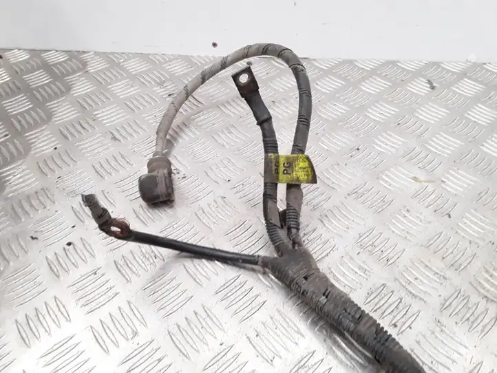 Suzuki Forenza (2003 - 2010) J200BATT Плюсовой провод аккумулятора — фото 3