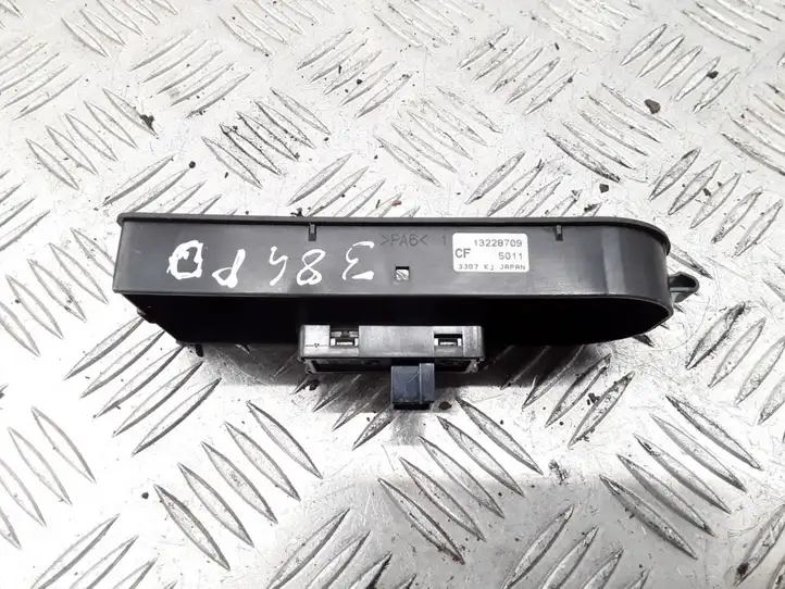 Opel Astra H (2004 - 2009) 13228709 Кнопка стеклоподъемников — фото 1
