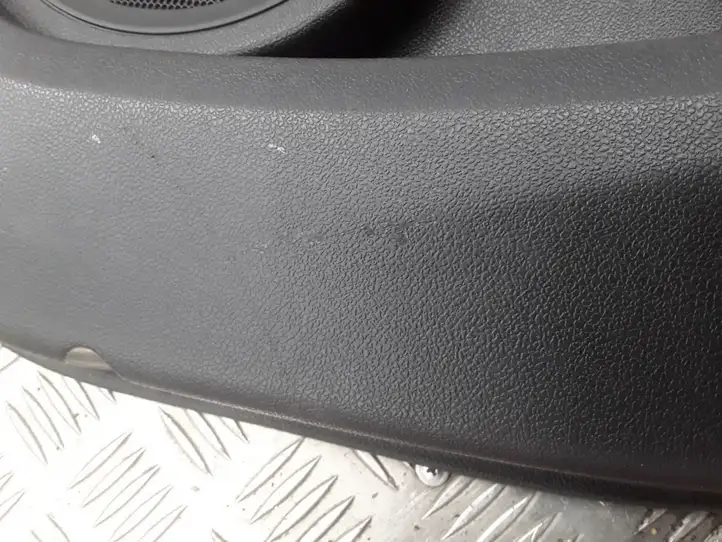 Renault Clio III (2005 - 2012) 8200293860D Обшивка задней двери — фото 9