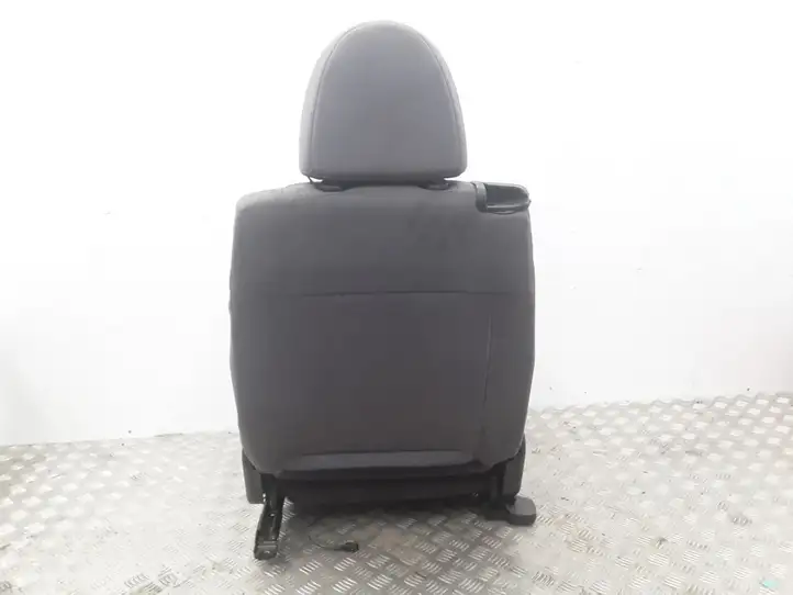 Nissan Almera N16 (2000 - 2010) Переднее сиденье пассажира — фото 5