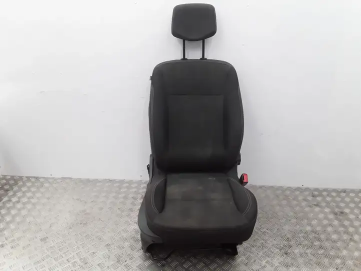Renault Clio III (2005 - 2012) Переднее сиденье пассажира — фото 1