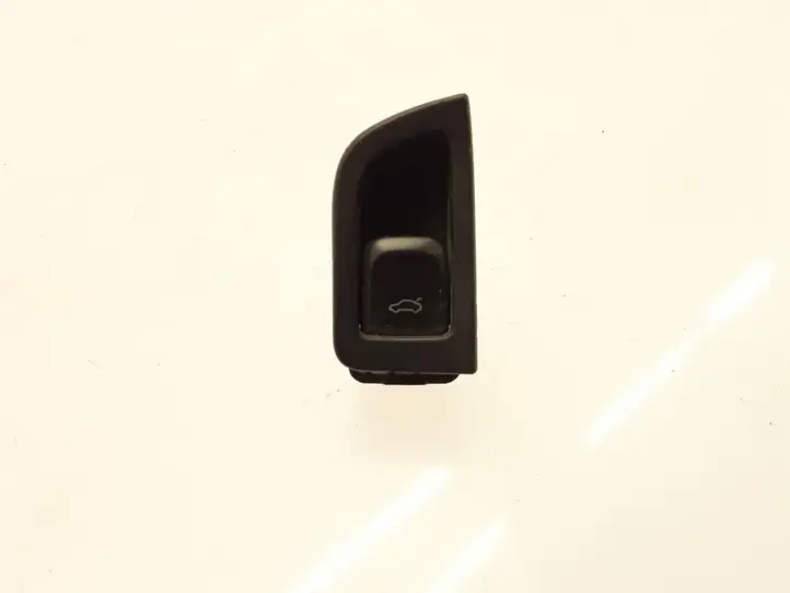 Audi A5 8T 8F (2007 - 2011) 8K0959831A Кнопка закрытия крышки багажника — фото 1