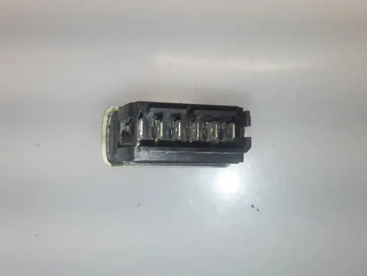 Renault Scenic I (1996 - 2003) 166697 Кнопка стеклоподъемников — фото 3