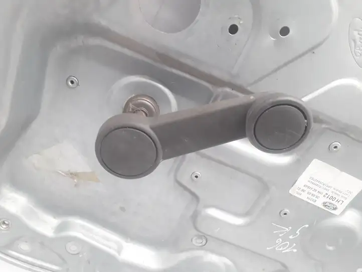 Ford Focus C-MAX (2003 - 2010) 3M51R045H23B Механический стеклоподъемник задней двери — фото 2