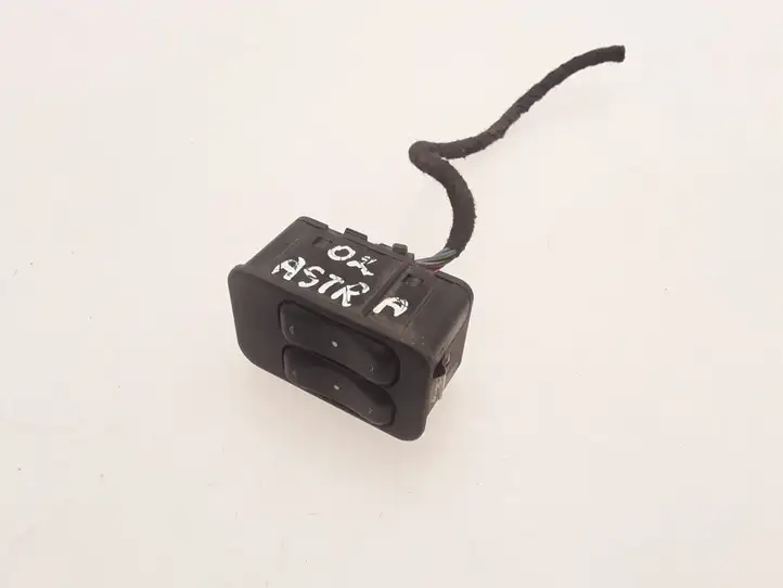 Opel Astra G (1998 - 2004) 13363201 Блок кнопок стеклоподъемников — фото 1