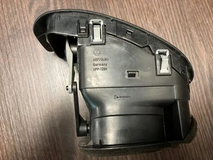 Volkswagen Polo III 6N 6N2 6NF (1994 - 2001) 6X1819704A Боковой воздушный дефлектор — фото 6