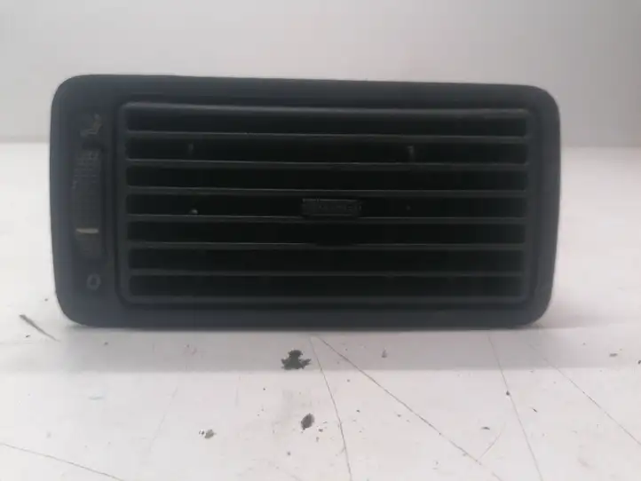 Volkswagen Golf IV (1998 - 2005) 1J1819704C Боковой воздушный дефлектор — фото 1